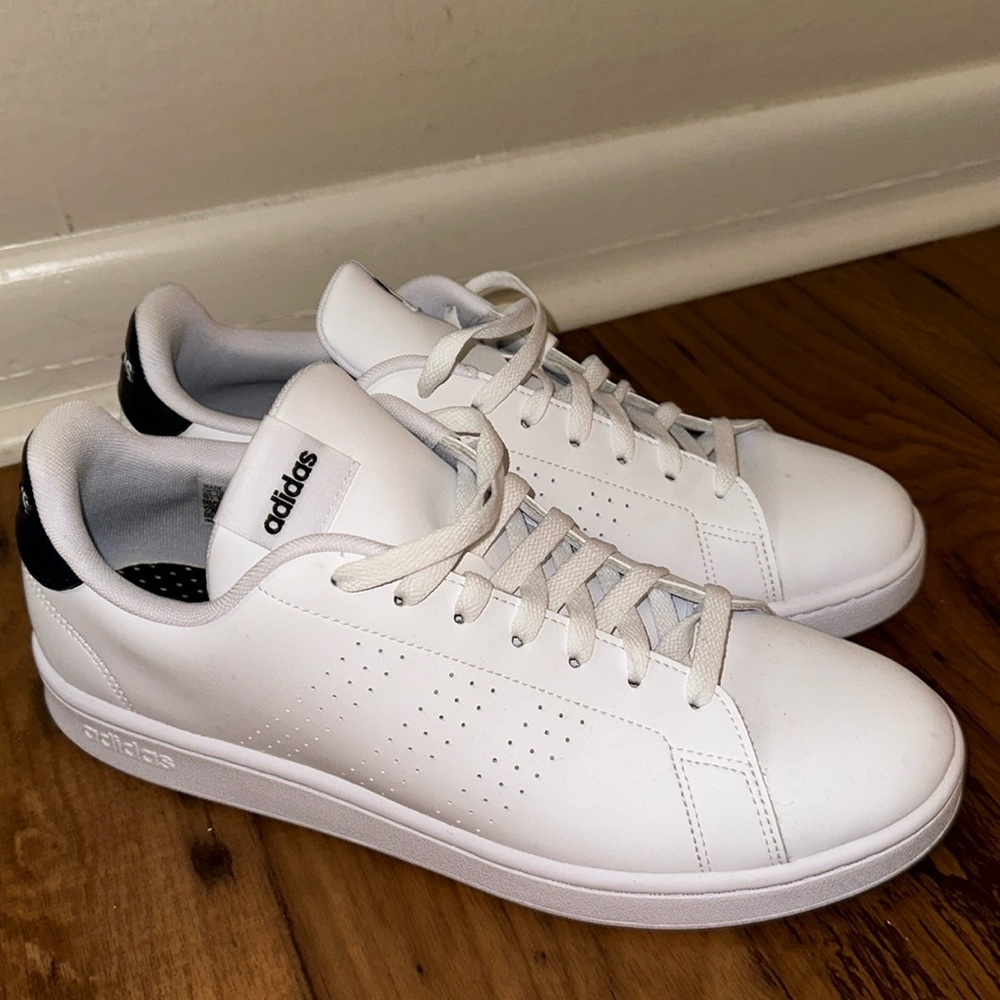 Adidas cloud foam comfort white sneakers